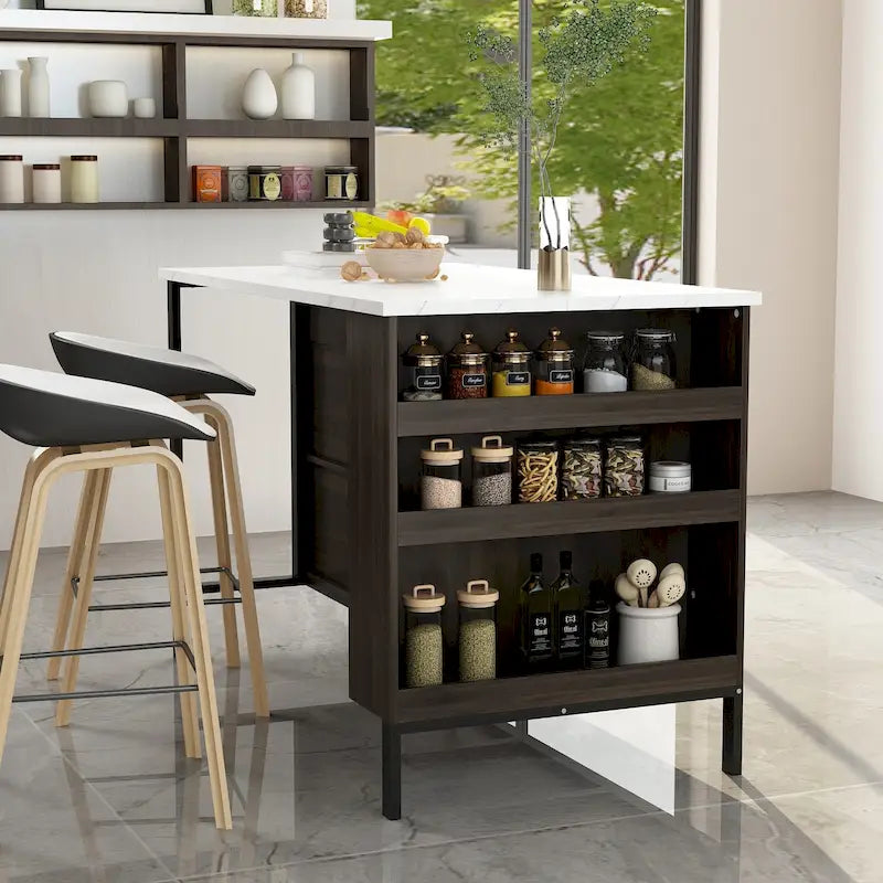 Isola da cucina in legno duro marrone con ripiani contenitore, cassetti e piano effetto marmo
